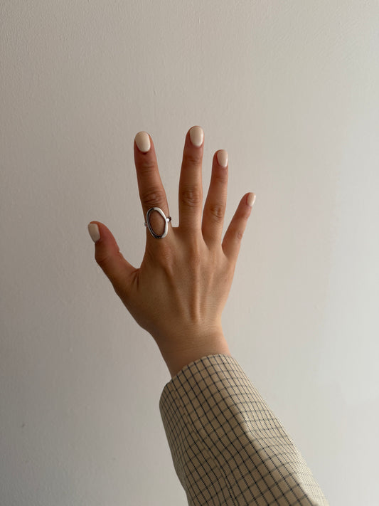 OVAL Ring