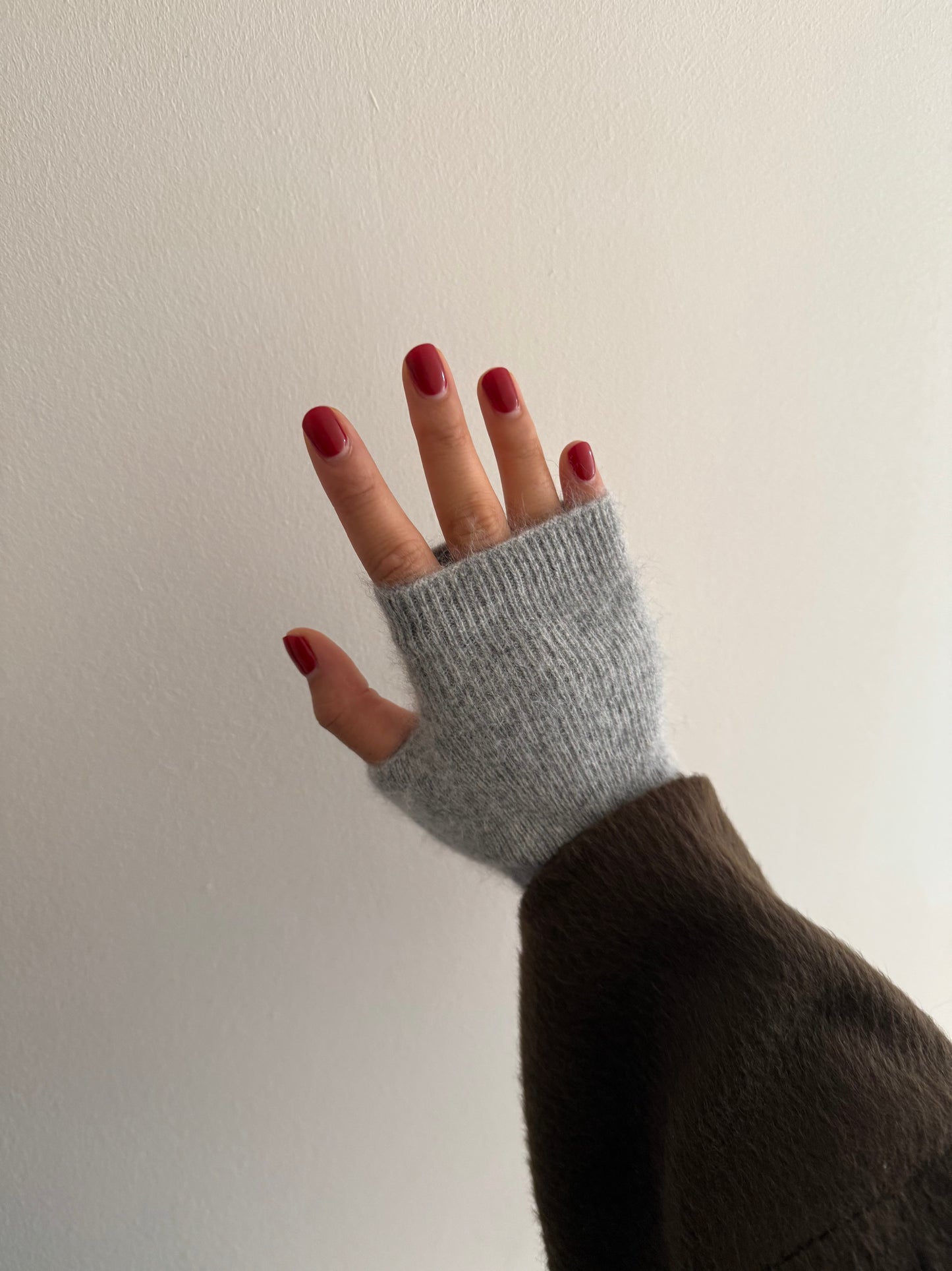 ONGI Cashmere Gloves