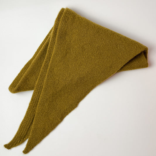 WOOL TRIANGLE Scarf