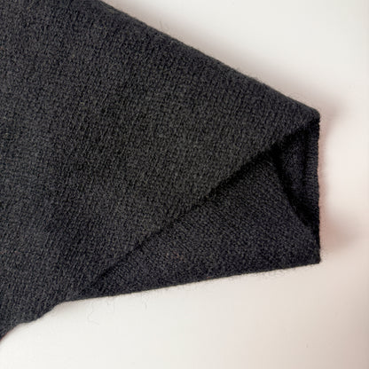 WOOL TRIANGLE Scarf