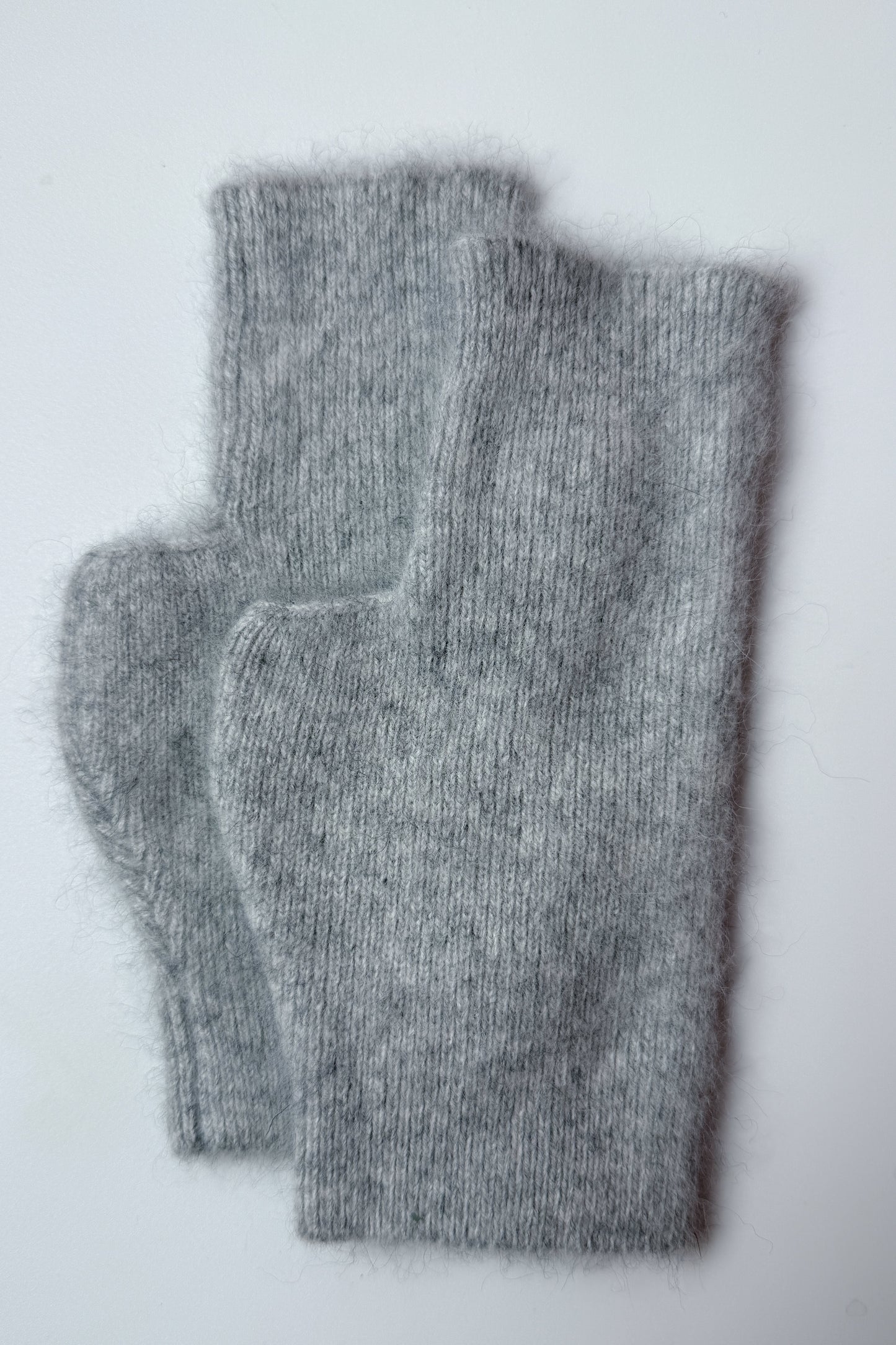 ONGI Cashmere Gloves