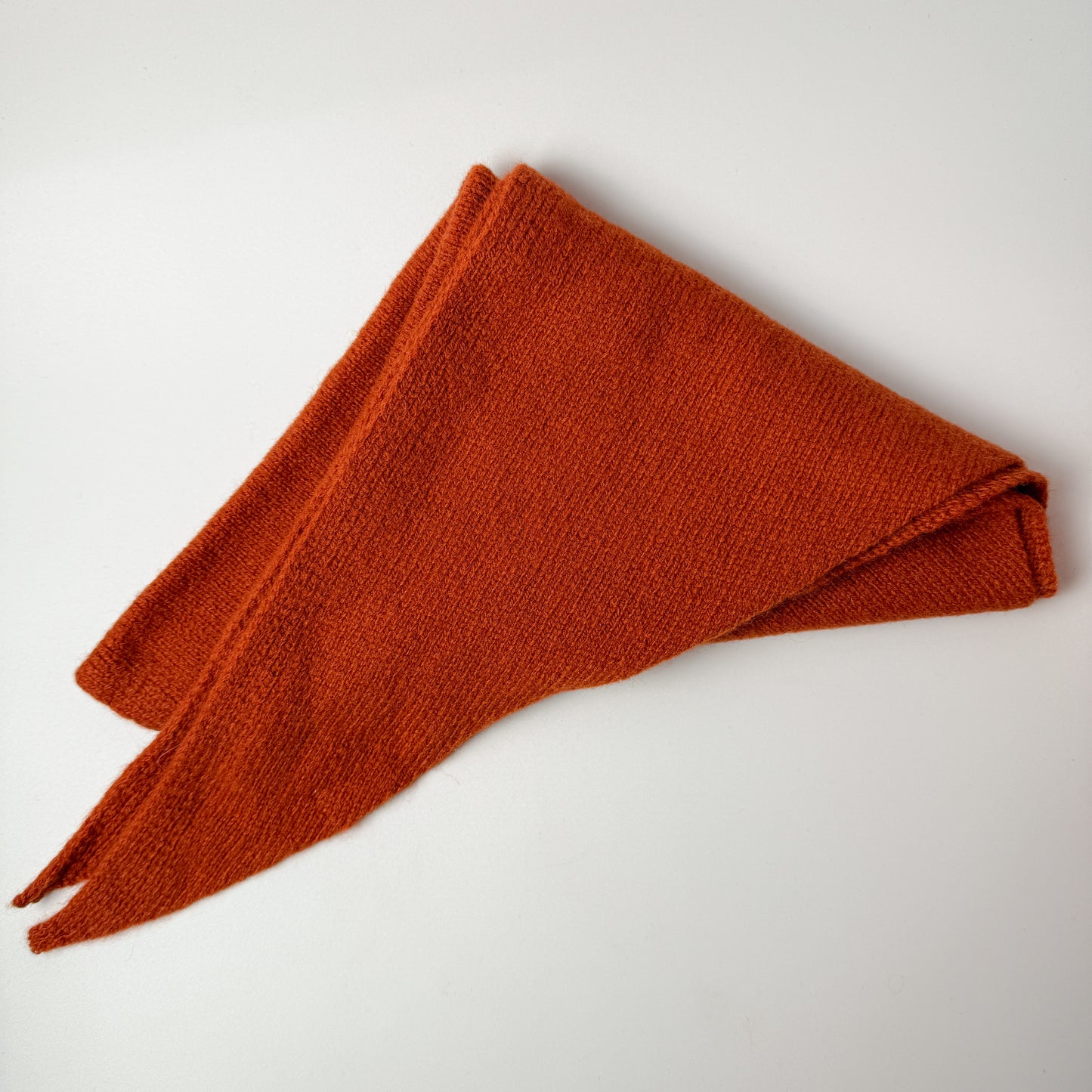 WOOL TRIANGLE Scarf