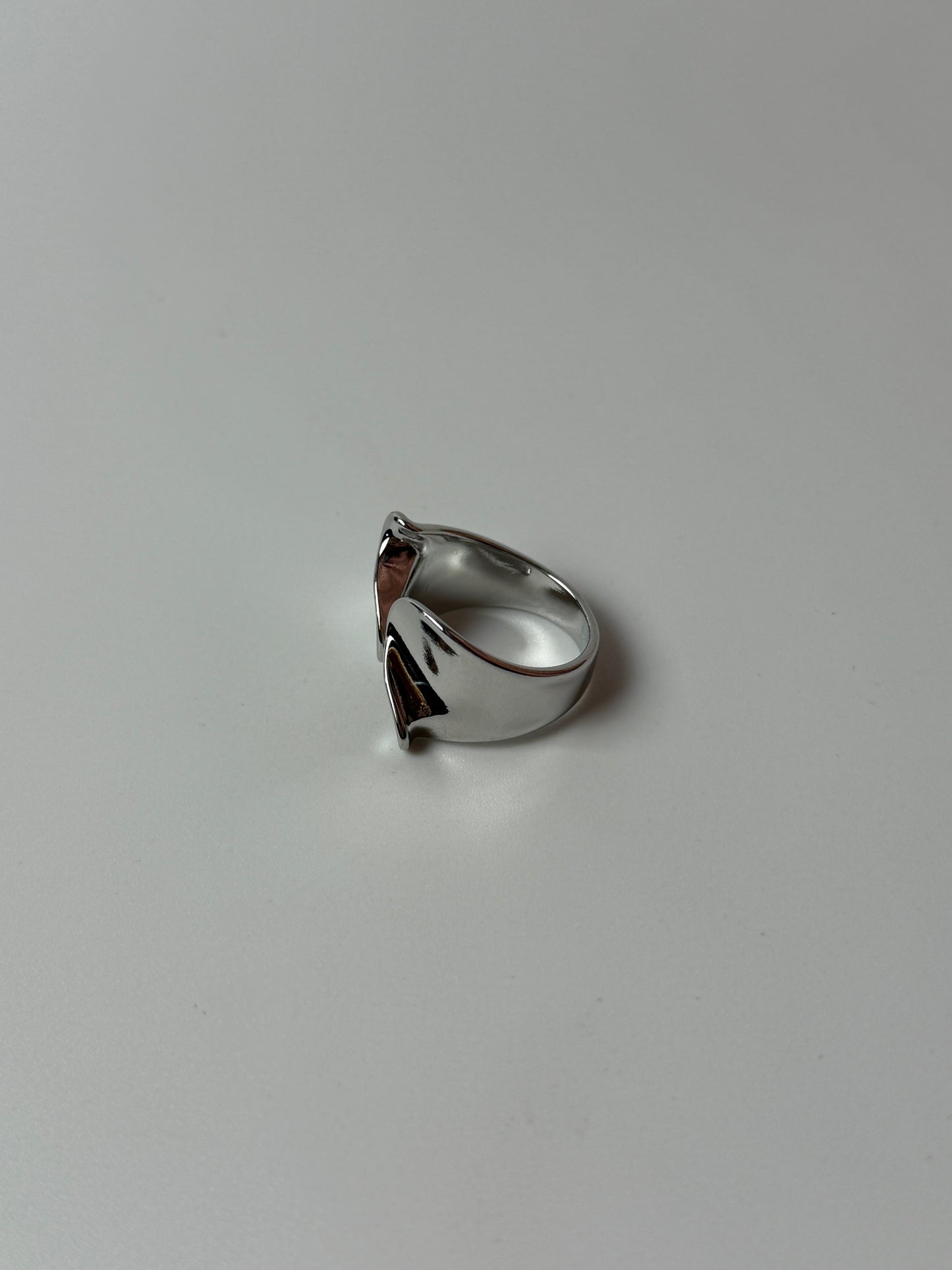 TEUM Ring