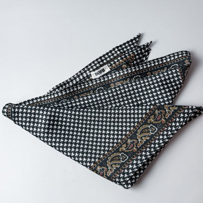 RAVEN Scarf