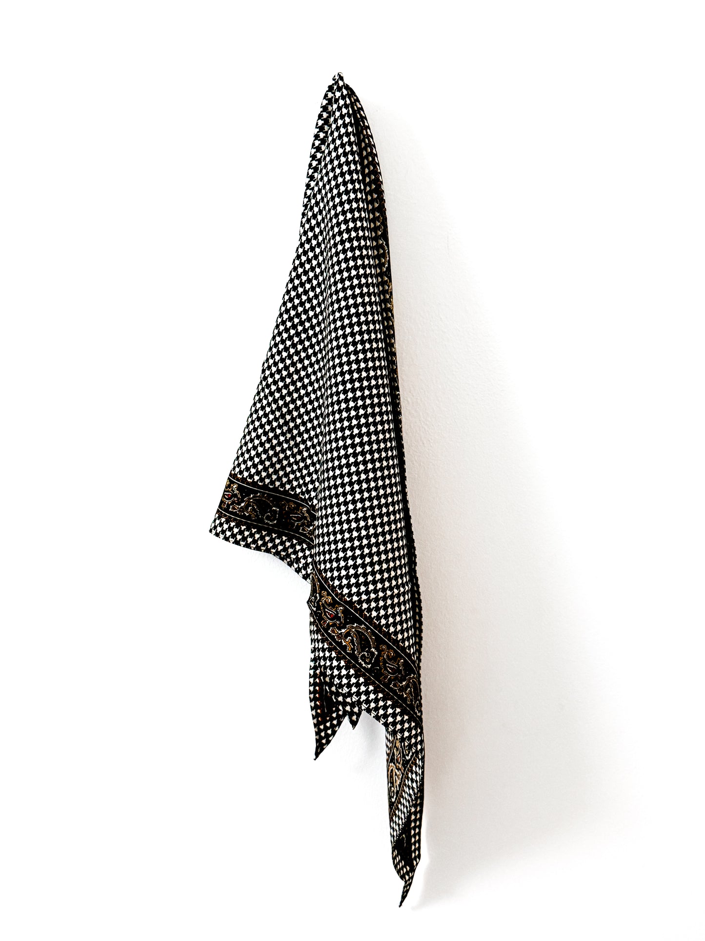 RAVEN Scarf