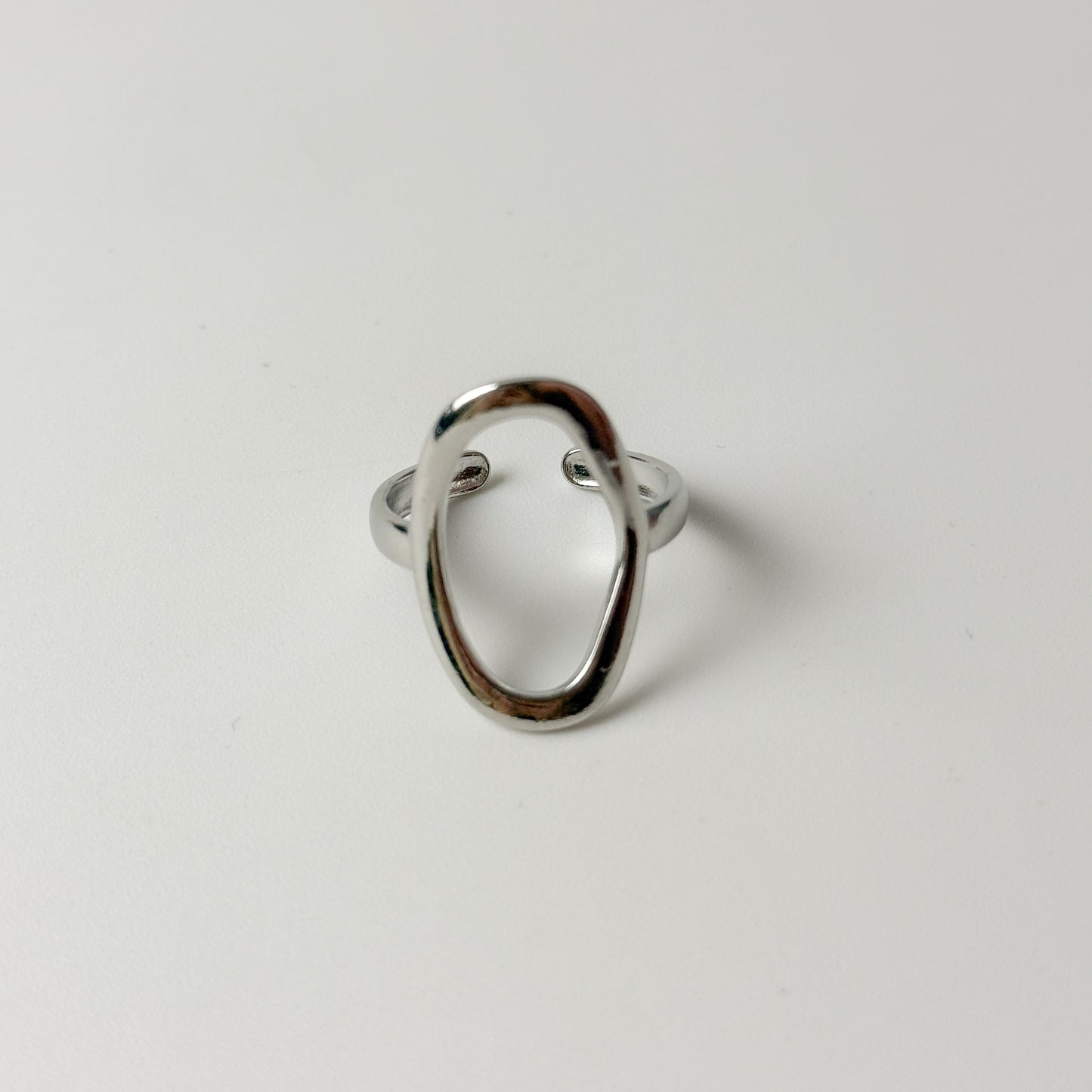 OVAL Ring
