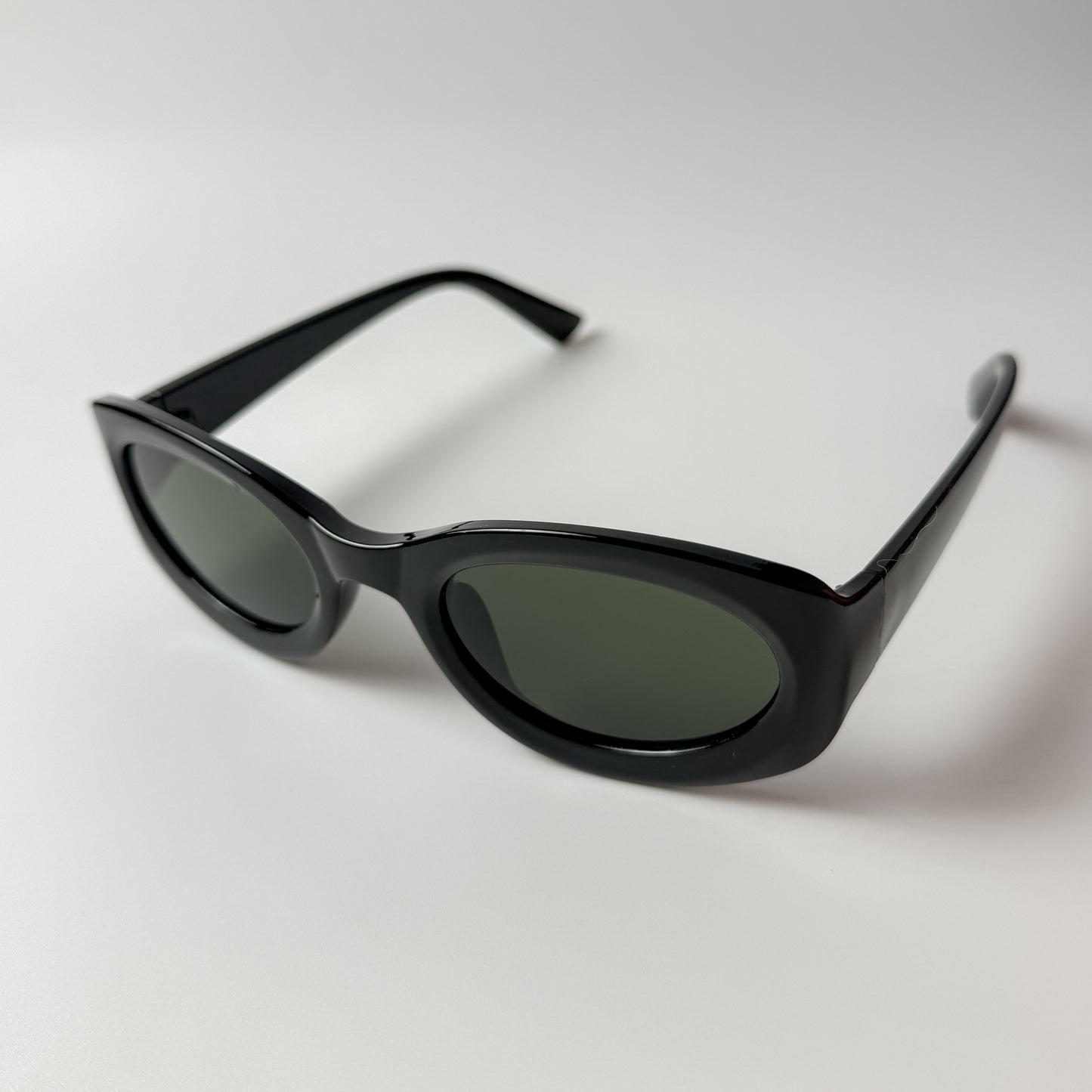 ELIO Sunglasses