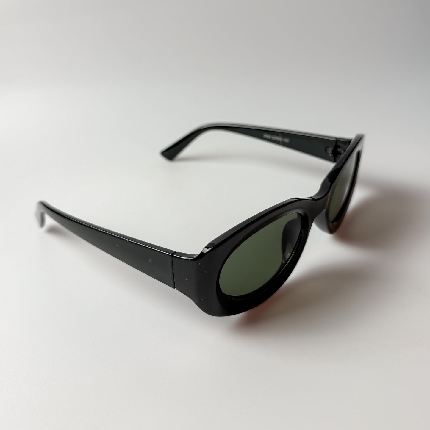 ELIO Sunglasses