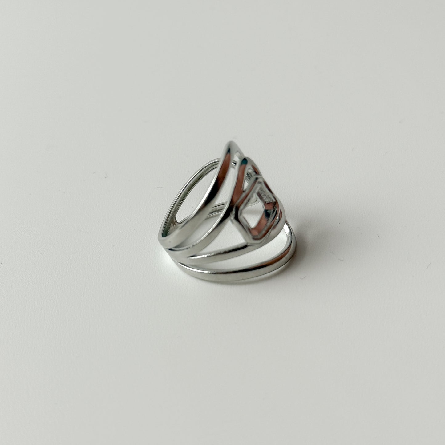 WIND Ring