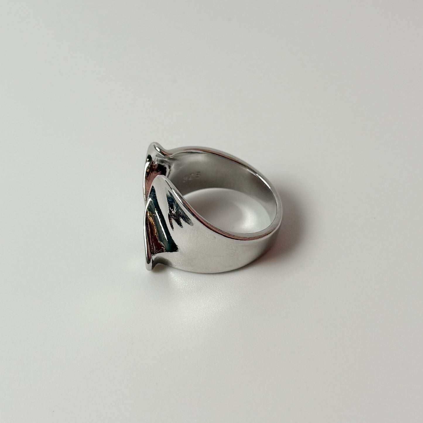 TEUM Ring