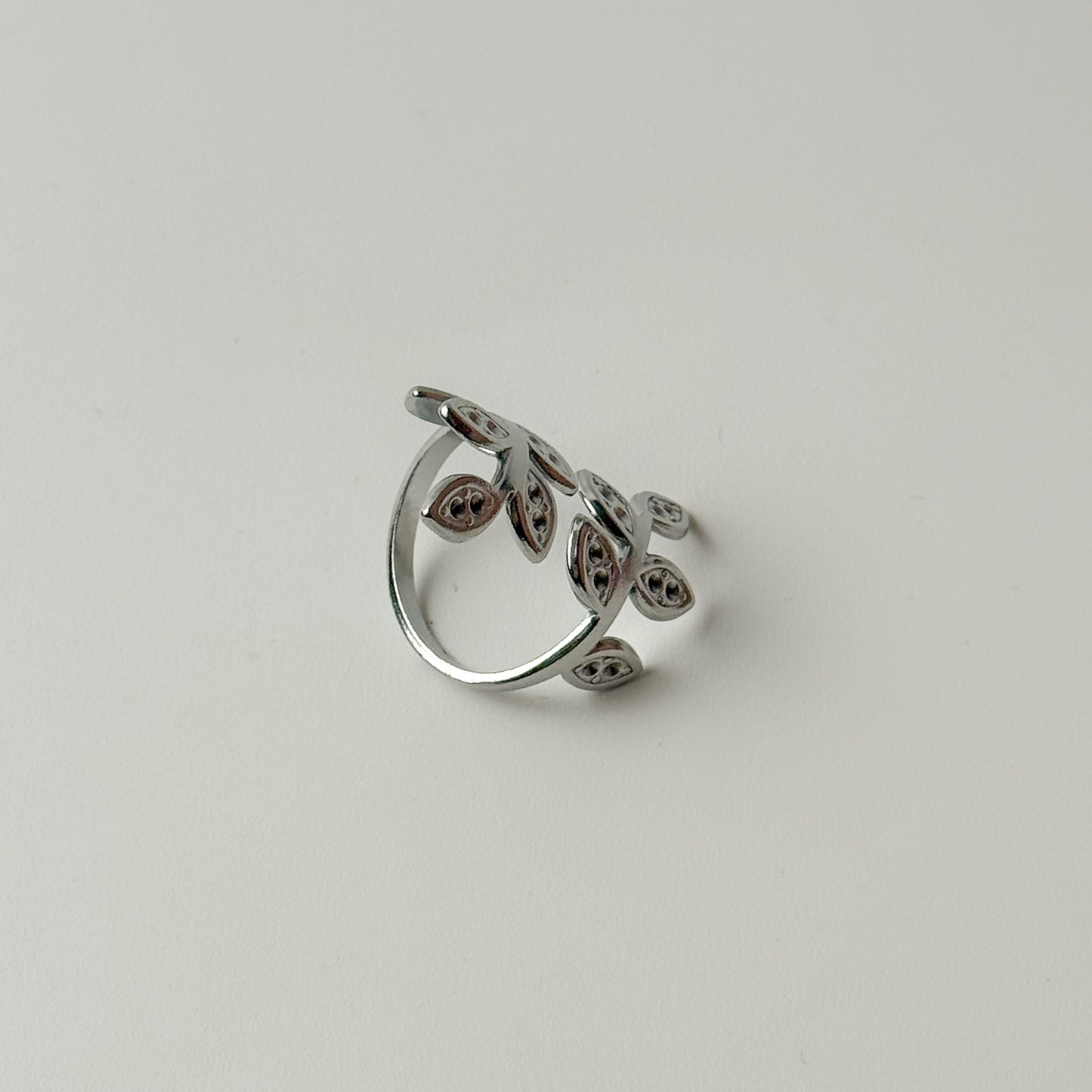 VINE Ring