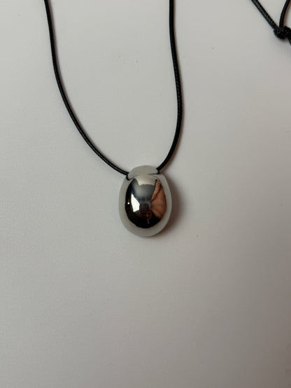 PEBBLE Necklace