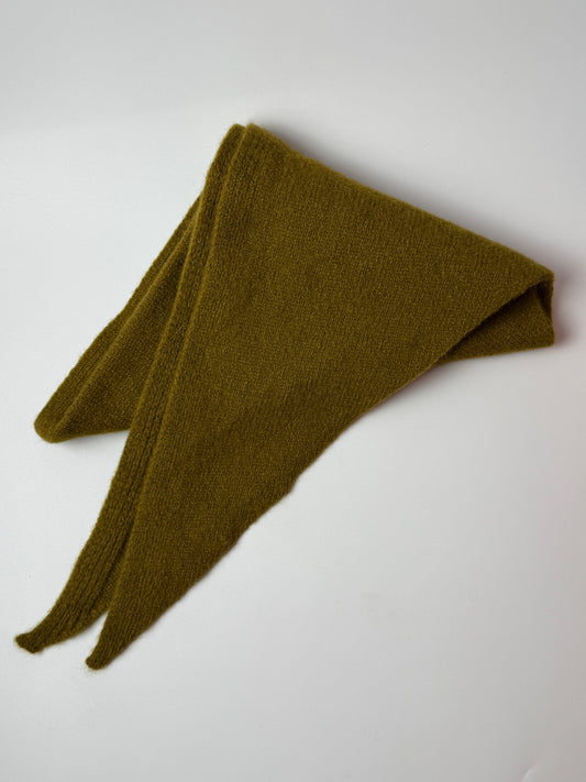 WOOL TRIANGLE Scarf