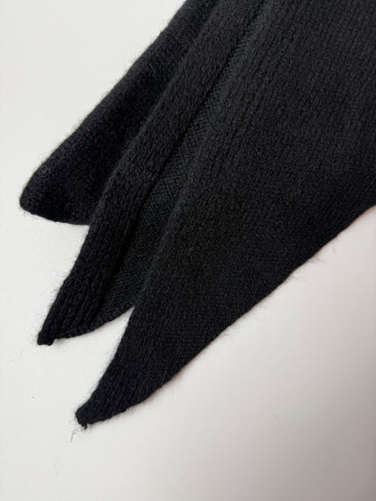 WOOL TRIANGLE Scarf